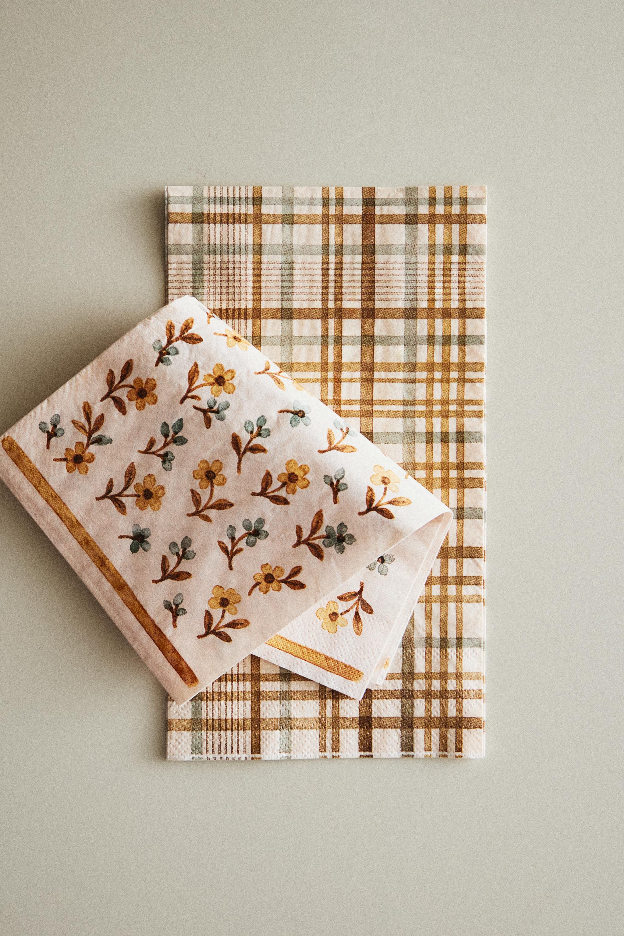 FLORAL AND PLAID PAPER NAPKINS (PACK OF 30)